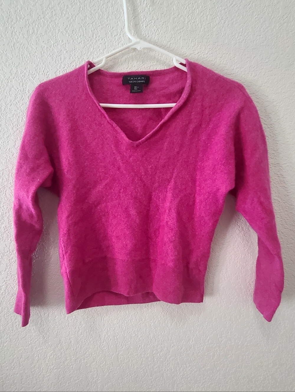 T Tahari Bright Fuchsia V-Neck Women's Sweater